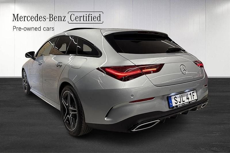Begagnad Mercedes CLA200 Shooting Brake AMG Line Premium 163 HK (119 kW) 2024 Silver Kombi