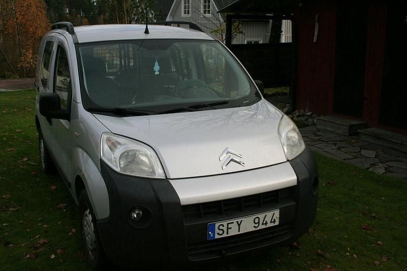 Silver Begagnad 2010 Citroën Nemo Van | 30 000 kr (Marknadspris) - Bild 1/4