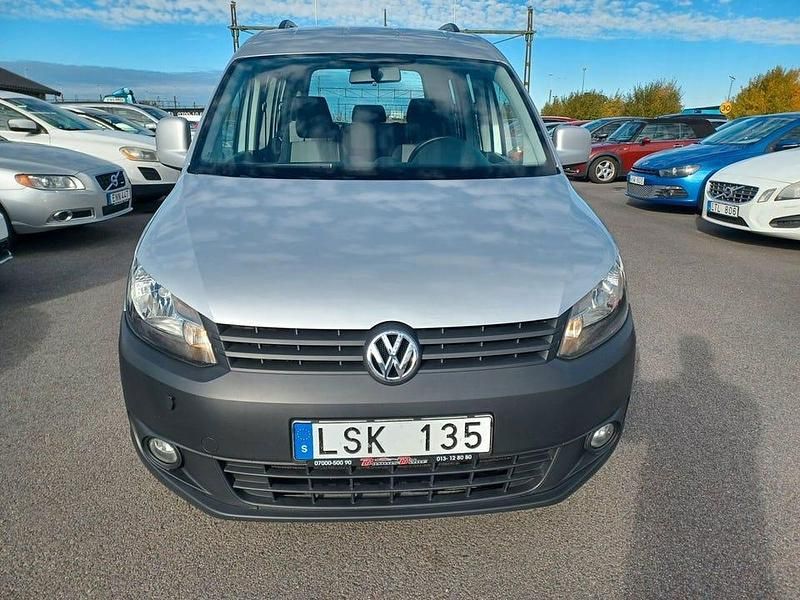 Begagnad VW Caddy 109 HK (80 kW) 2011 Silver Minibuss