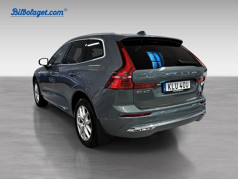 Begagnad Volvo XC60 Core 355 HK (261 kW) 2023 Grå SUV