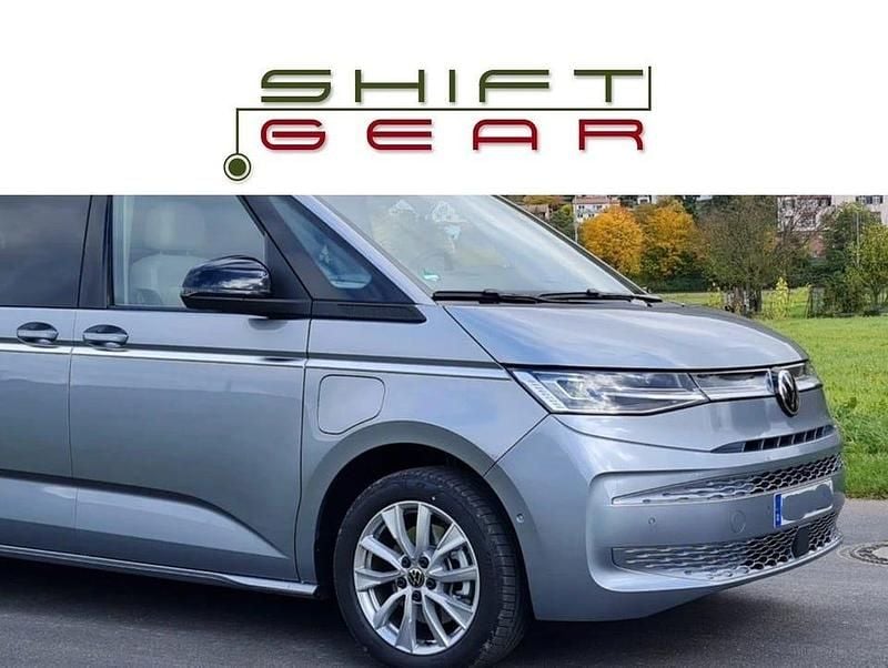 Mono silver metallic Begagnad 2022 VW Multivan Van | 471 000 kr (Superpris) - Bild 1/4