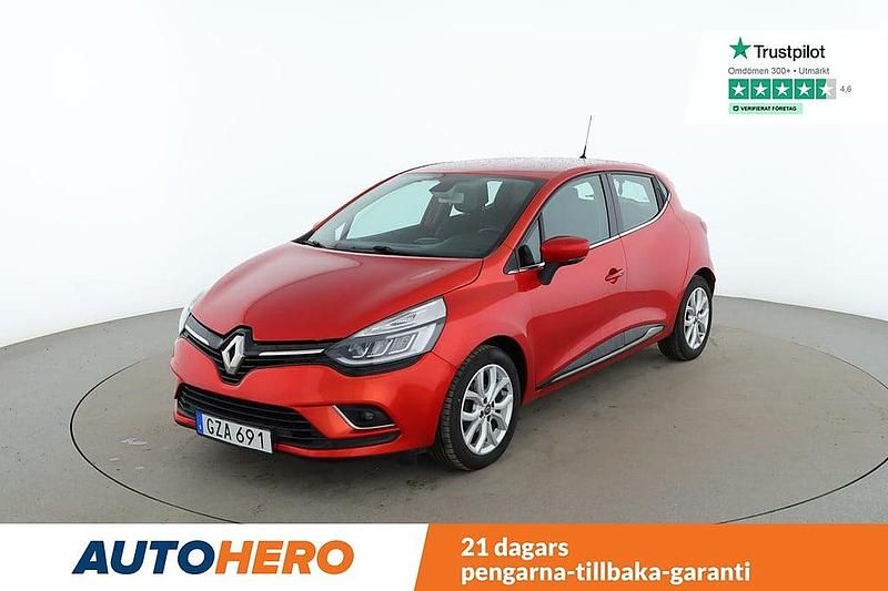 Röd Begagnad 2018 Renault Clio IV Halvkombi | 104 000 kr (Marknadspris) - Bild 1/4