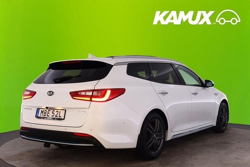 Begagnad Kia Optima Plus 205 HK (150 kW) 2020 Vit Kombi