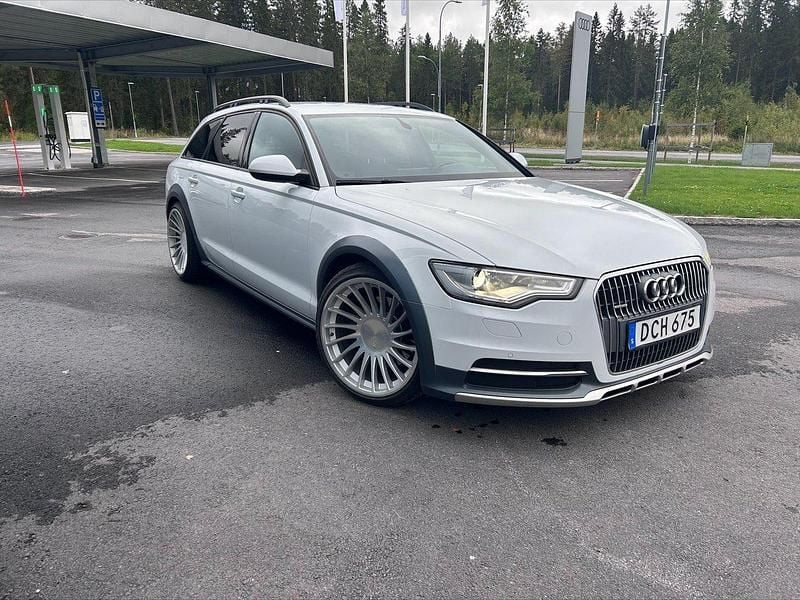 Vit Begagnad 2014 Audi A6 Allroad Comfort Kombi | 149 000 kr (Bra pris) - Bild 1/4