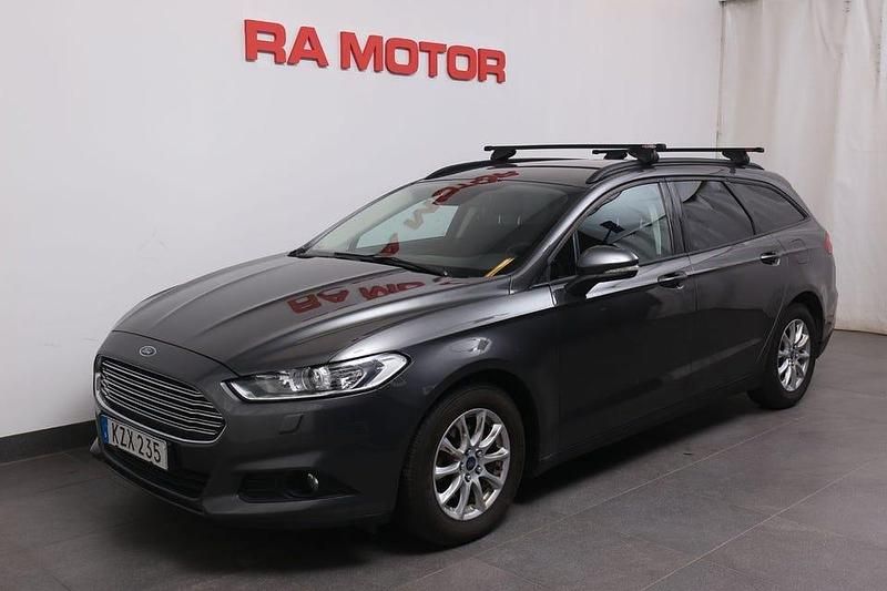 Grå (grå metallic ) Begagnad 2017 Ford Mondeo Trend Kombi | 129 900 kr (Marknadspris) - Bild 1/4