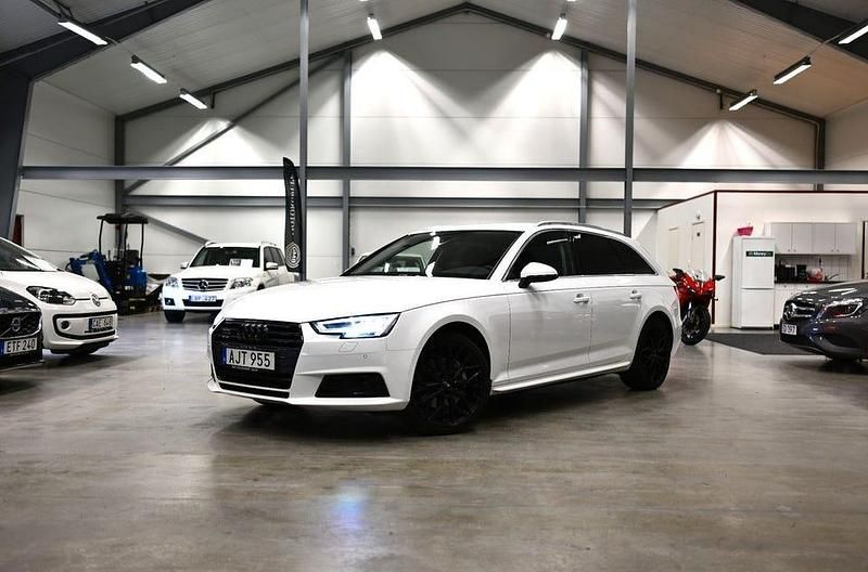 Vit Begagnad 2018 Audi A4 Comfort Kombi | 224 900 kr (Marknadspris) - Bild 1/4