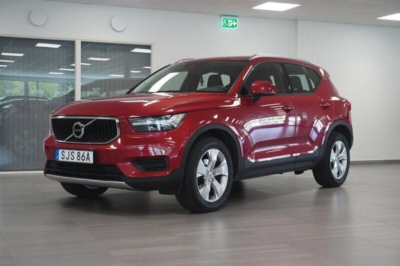 Okänd Begagnad 2020 Volvo XC40 Momentum SUV | 239 800 kr (Lite dyr) - Bild 1/4