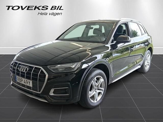 Brilliantsvart Begagnad 2025 Audi Q5 Advanced Plus SUV | 469 900 kr (Bra pris) - Bild 1/4