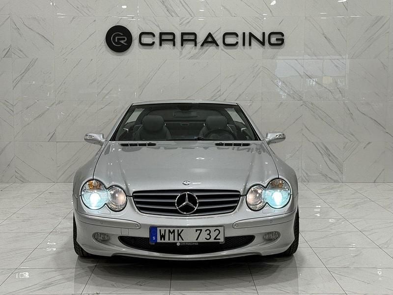 Begagnad Mercedes SL350 245 HK (180 kW) 2004 Silver Cab