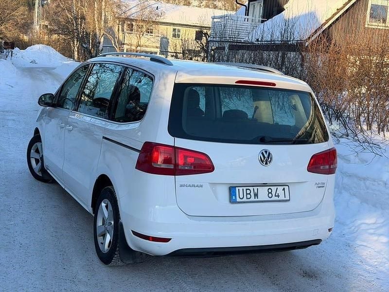 Begagnad VW Sharan 140 HK (102 kW) 2014 Minibuss
