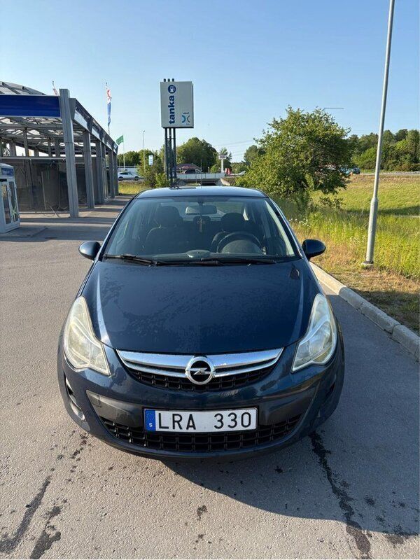 Blå Begagnad 2011 Opel Corsa Enjoy Halvkombi | 36 000 kr (Marknadspris) - Bild 1/4