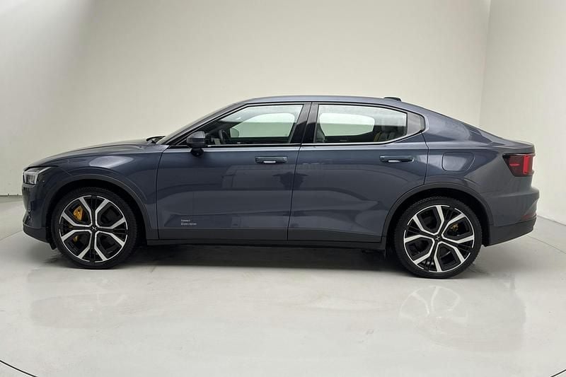 Begagnad Polestar 2 Performance 350 kW (476 HK) 2024 Mörkblå Halvkombi