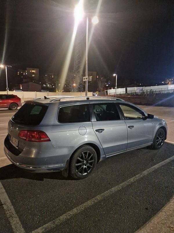 Begagnad VW Passat 150 HK (110 kW) 2013 Grå metallic Kombi
