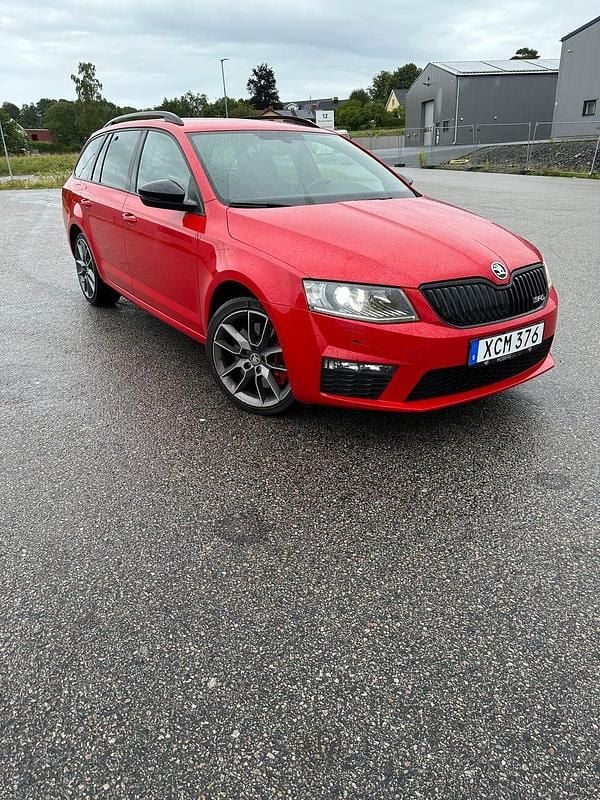 Begagnad Skoda Octavia RS 184 HK (135 kW) 2015 Halvkombi