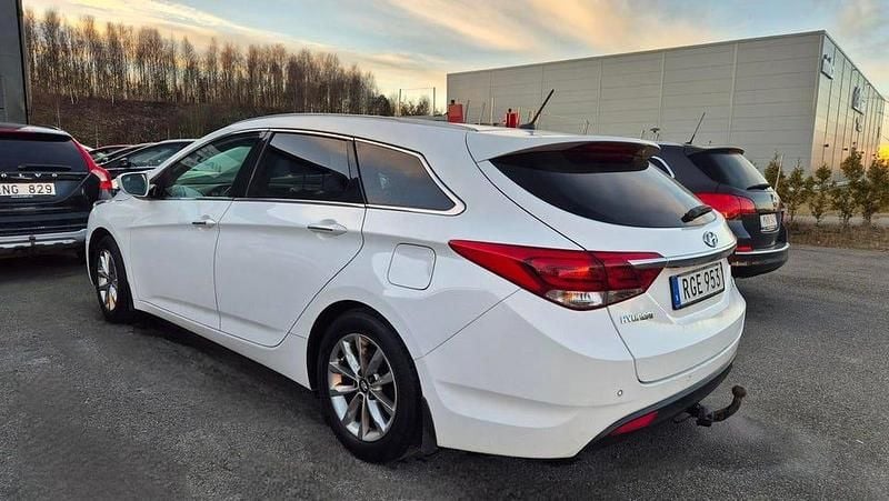 Begagnad Hyundai i40 135 HK (99 kW) 2016 Vit Kombi