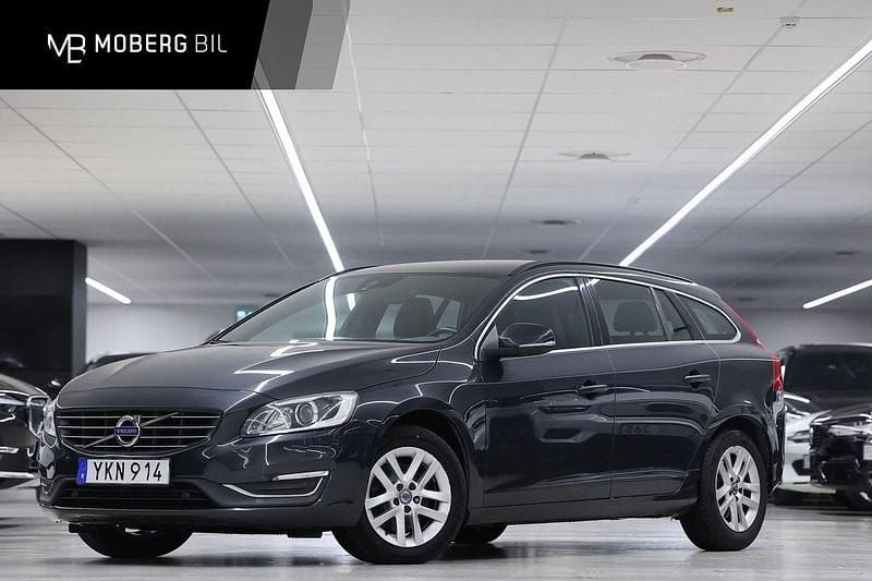 Grå Begagnad 2017 Volvo V60 Momentum Kombi | 159 900 kr (Marknadspris) - Bild 1/2