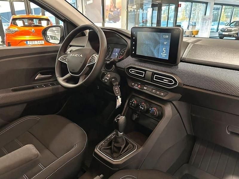 Ny Dacia Sandero Expression 90 HK (66 kW) 2025 Vit Halvkombi