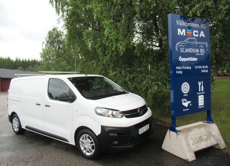 Vit Begagnad 2021 Opel Vivaro Van | 248 750 kr (Lite dyr) - Bild 1/4