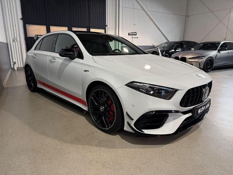 Begagnad Mercedes A45 AMG AMG 422 HK (310 kW) 2023 Vit Halvkombi