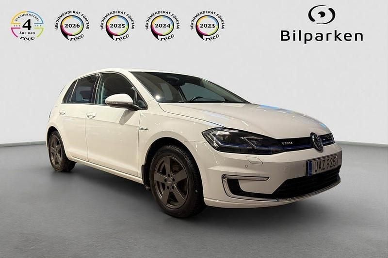 Begagnad VW e-Golf 100 kW (136 HK) 2017 Vit Halvkombi