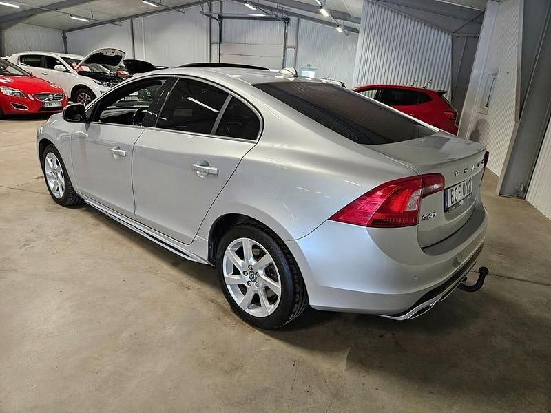 Begagnad Volvo S60 Summum 200 HK (147 kW) 2014 Silver Sedan