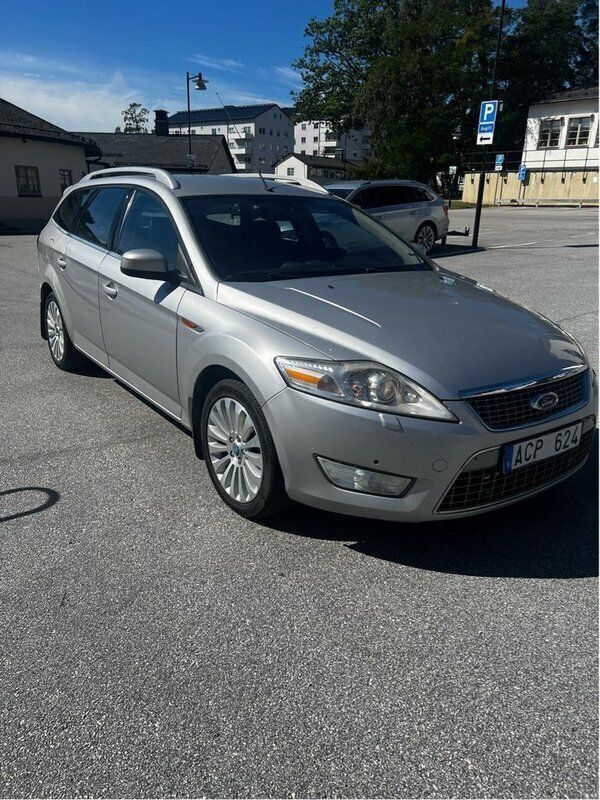 Grå Begagnad 2008 Ford Mondeo Titanium Kombi | 38 000 kr (Dyr) - Bild 1/4