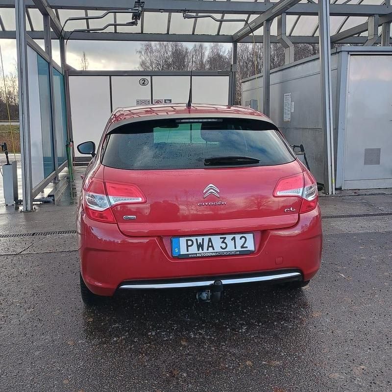 Begagnad Citroën C4 114 HK (83 kW) 2014 Halvkombi