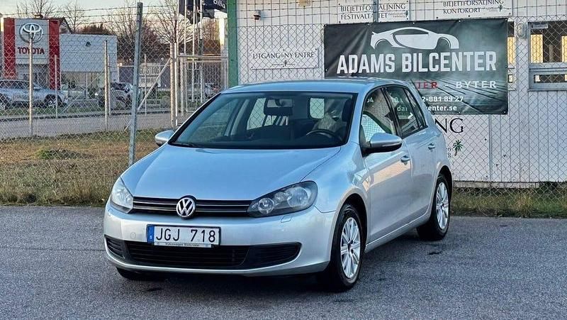 Begagnad VW Golf VII 105 HK (77 kW) 2012 Silver Halvkombi