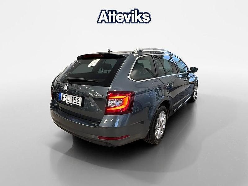 Begagnad Skoda Octavia 151 HK (111 kW) 2018 Grå Kombi