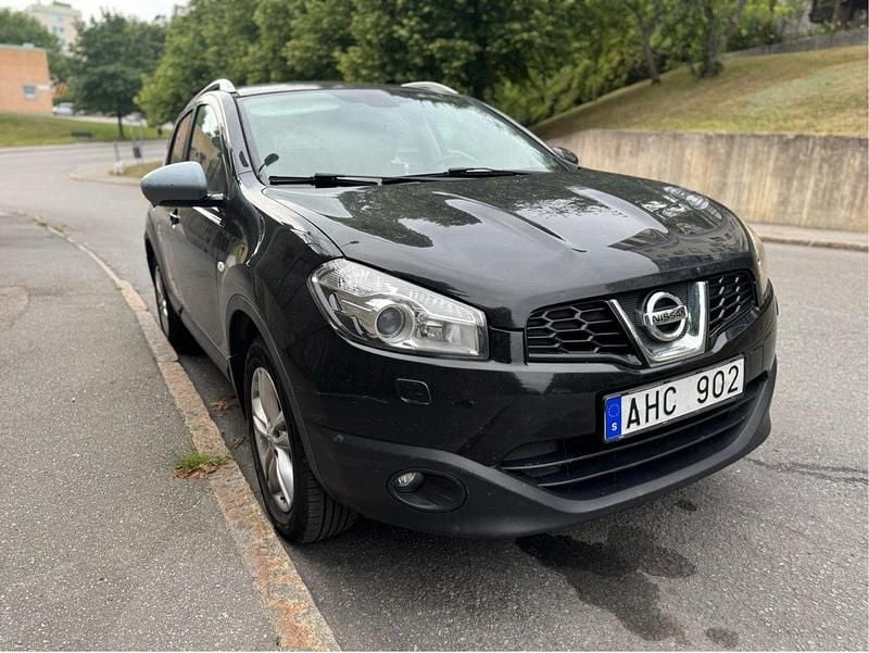 Svart Begagnad 2011 Nissan Qashqai SUV | 49 900 kr (Superpris) - Bild 1/4