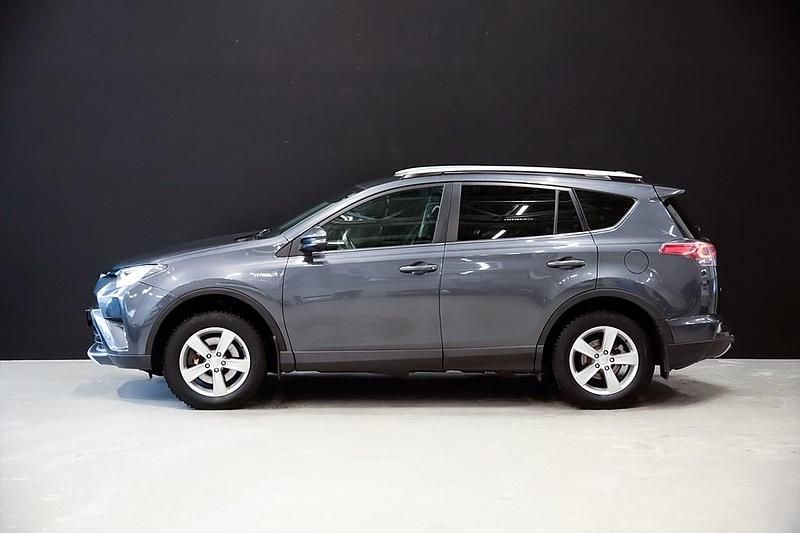 Begagnad Toyota RAV4 Hybrid Active 197 HK (144 kW) 2016 Grå SUV