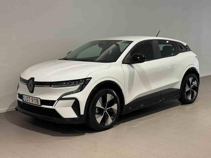 Vit Begagnad 2023 Renault Mégane Halvkombi | 279 500 kr - Bild 1/1