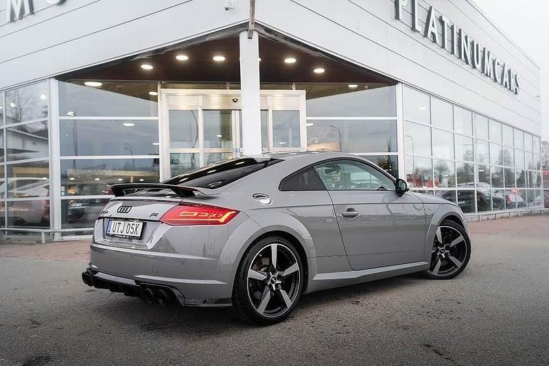 Begagnad Audi TT RS Comfort 500 HK (367 kW) 2018 Grå Sportkupé