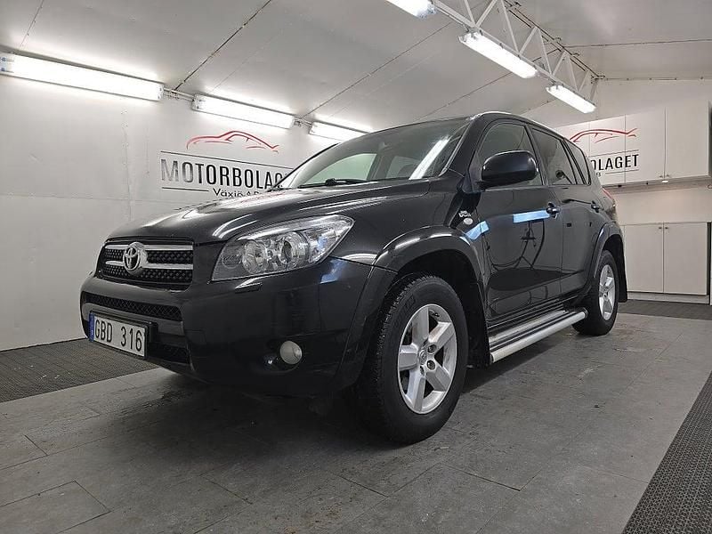 Svart Begagnad 2007 Toyota RAV4 SUV | 39 000 kr (Dyr) - Bild 1/4