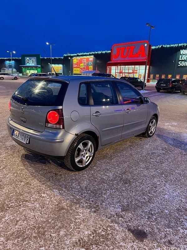 Begagnad VW Polo 80 HK (58 kW) 2008 Halvkombi