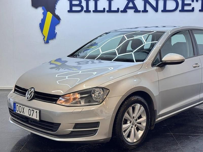 Begagnad VW Golf VII 105 HK (77 kW) 2012 Silver Halvkombi