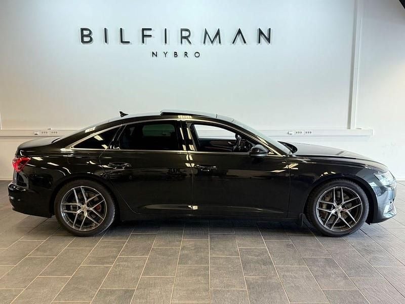 Grå Begagnad 2018 Audi A6 S-Line Sedan | 369 900 kr (Marknadspris) - Bild 1/4