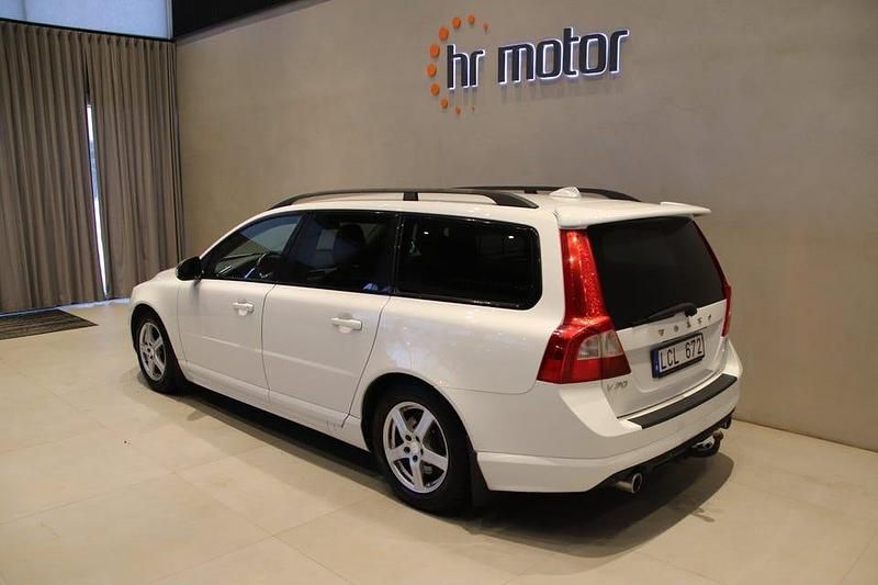 Begagnad Volvo V70 R-Design 205 HK (150 kW) 2010 Vit Kombi