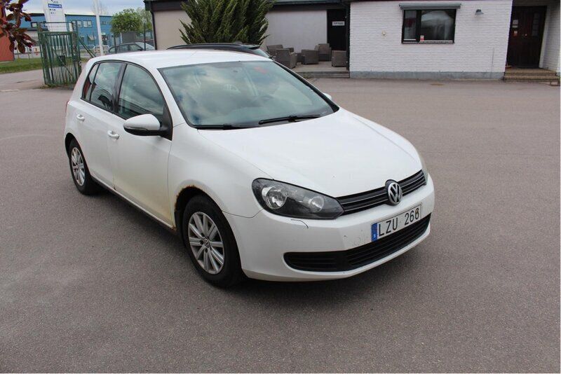 Vit Begagnad 2009 VW Golf VI Halvkombi | 29 000 kr (Bra pris) - Bild 1/4