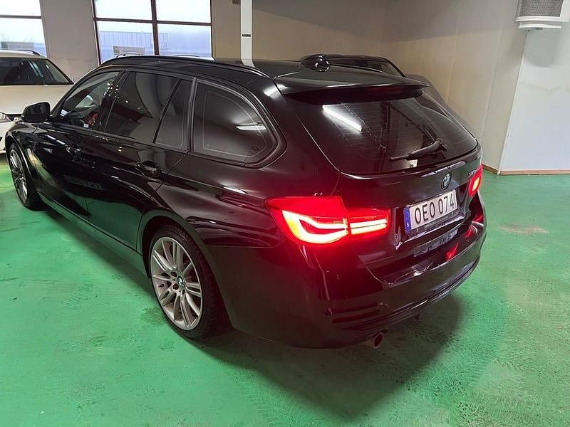 Begagnad BMW 318 Sport Line 150 HK (110 kW) 2017 Svart Kombi