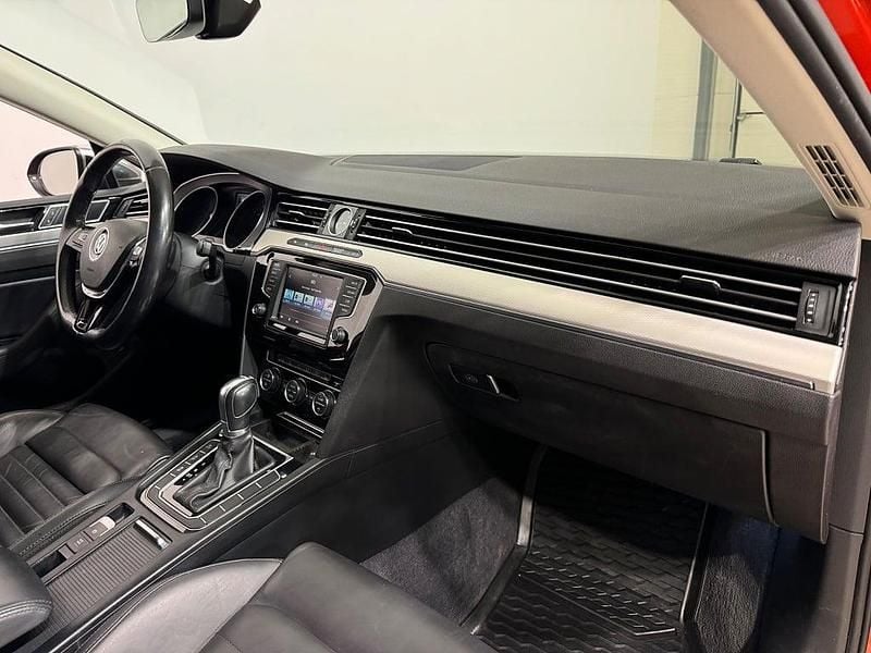 Begagnad VW Passat Alltrack 190 HK (139 kW) 2016 Orange Kombi