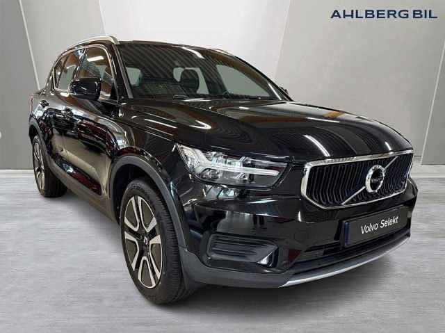 Svart Begagnad 2020 Volvo XC40 Momentum SUV | 309 500 kr (Dyr) - Bild 1/3