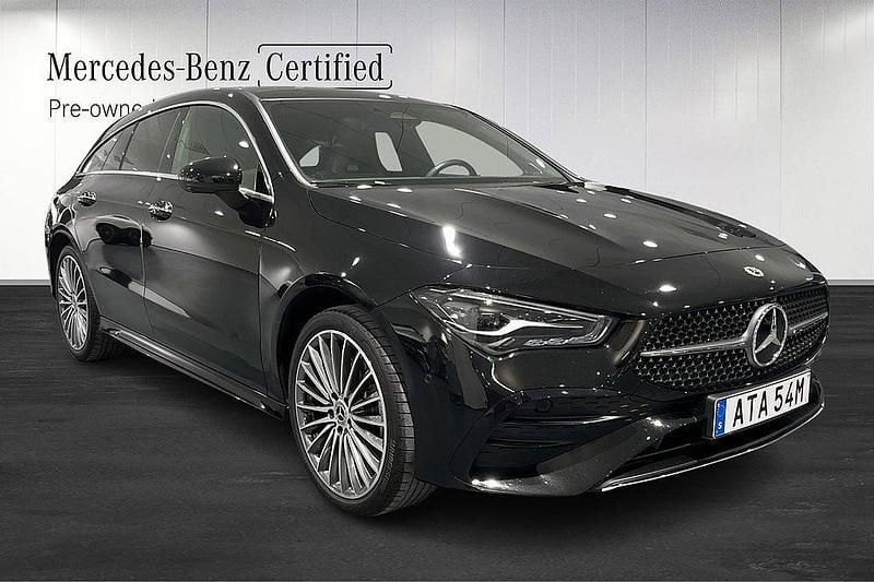 Begagnad Mercedes CLA250e Shooting Brake AMG line 163 HK (119 kW) 2025 Svart Kombi