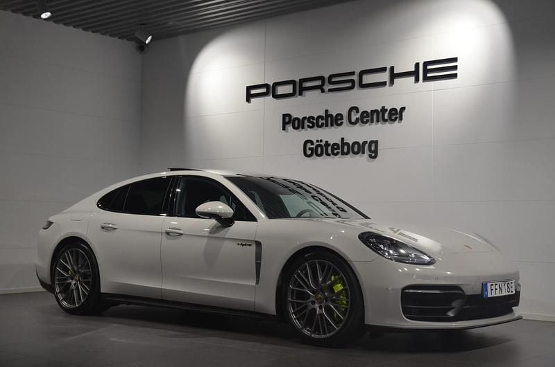 Begagnad 2024 Porsche Panamera 4 Sedan | 899 000 kr - Bild 1/4