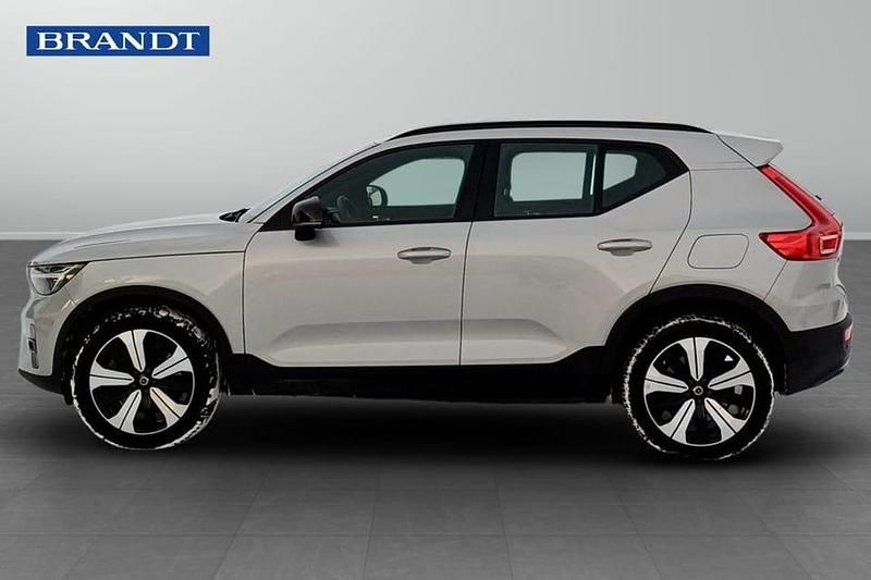 Begagnad Volvo XC40 Plus 175 kW (238 HK) 2023 Silver SUV