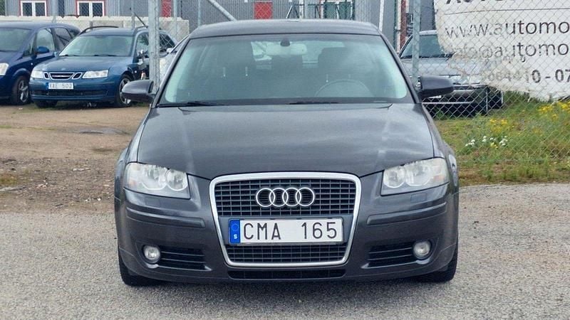 Mörkgrå (grå) Begagnad 2008 Audi A3 Sportback Proline Halvkombi | 45 900 kr (Marknadspris) - Bild 1/4