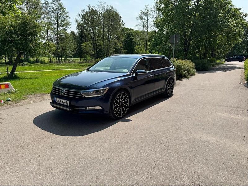 Blå Begagnad 2015 VW Passat Kombi | 109 000 kr (Lite dyr) - Bild 1/4