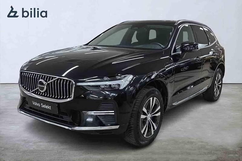 Begagnad Volvo XC60 Core 355 HK (261 kW) 2023 Svart SUV