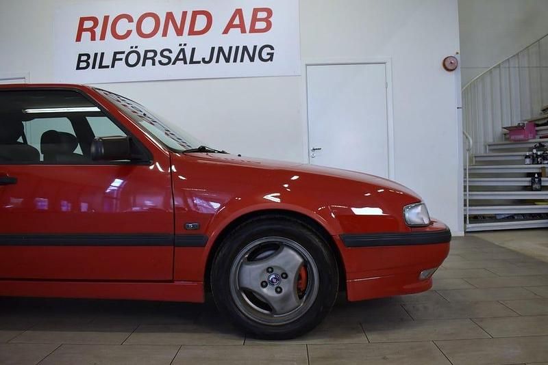 Begagnad Saab 9000 Aero 150 HK (110 kW) 1998 Röd Sedan