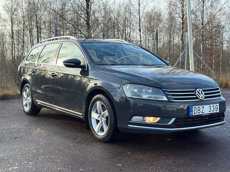 Begagnad VW Passat 150 HK (110 kW) 2011 Grå Kombi